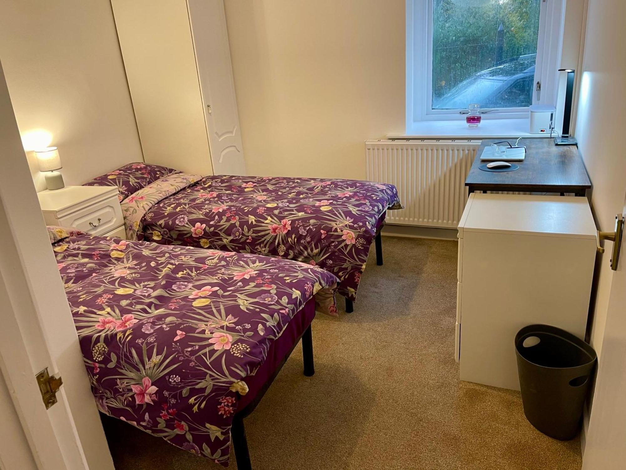 Vernon Place Town Centre, Vernon Cottage 3-Bed With Parking, 1A Vernon Court 2-Bed With Parking, 1B Studio No Parking, Off The High Street Next To Sandford Park Cheltenham Esterno foto