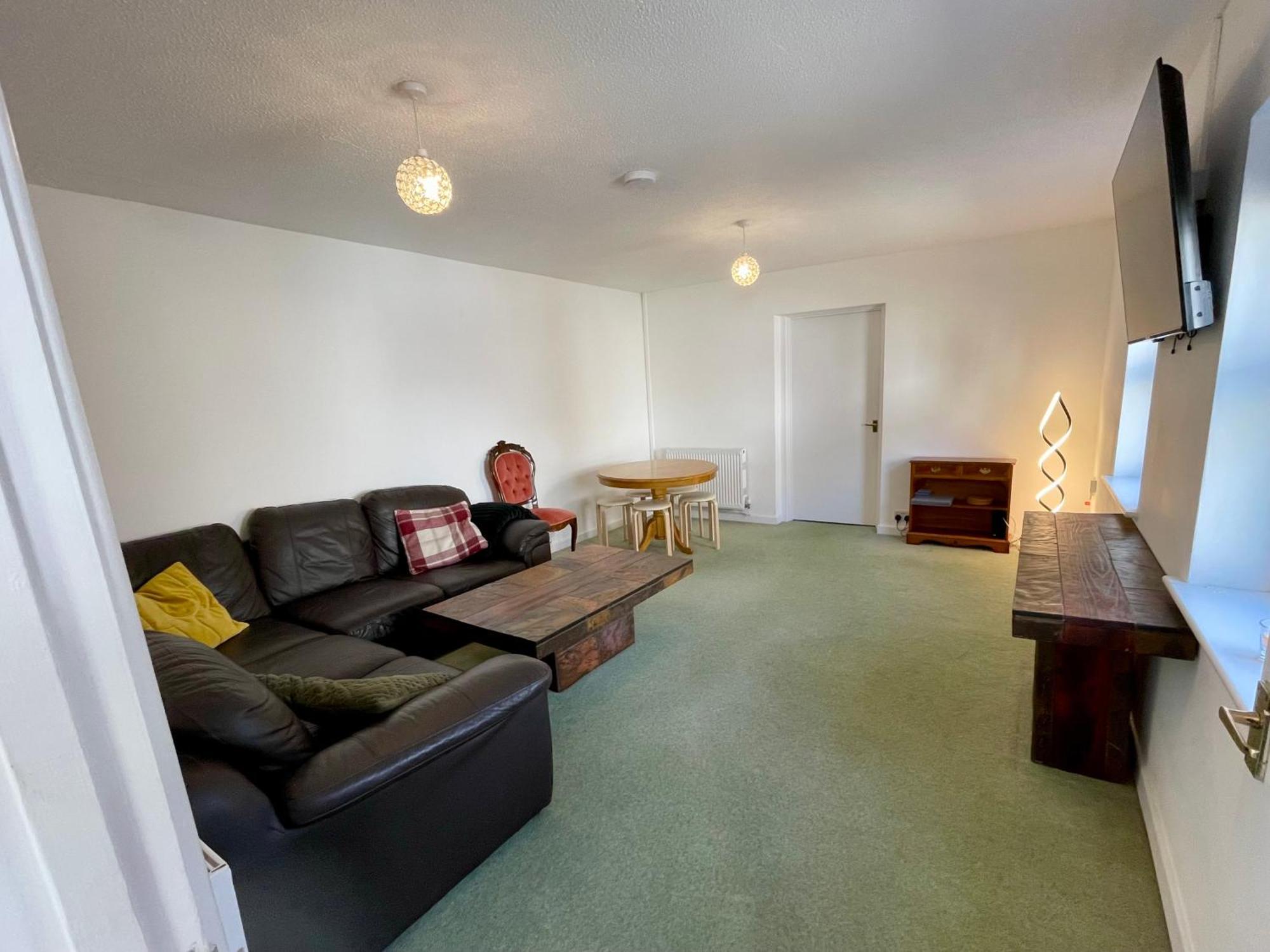 Vernon Place Town Centre, Vernon Cottage 3-Bed With Parking, 1A Vernon Court 2-Bed With Parking, 1B Studio No Parking, Off The High Street Next To Sandford Park Cheltenham Esterno foto